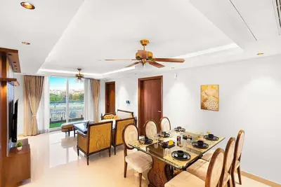 Image de The Royal Crown - 3bhk luxury home by Viraalay