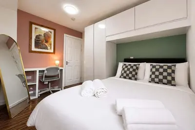 Image de 6-Bed House - Sleeps 12 - Free Parking