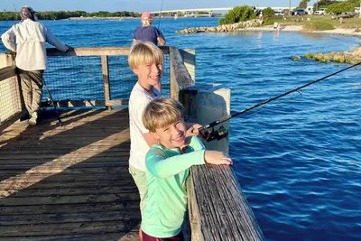 Image de Sebastian intracoastal & waterfront restaurants. Bring Rv, trailer, kayak, poles