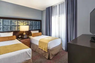 Image de #4b7 4br 3Bath Indio sleeps 8 Coachella/Stagecoach Pool Ac Private Shuttle