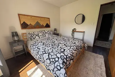 Image de Nest in the West—cozy 3 bedroom home in Crowsnest Pass.