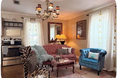 Image de The Velvet Antler! A Lufkin Cozy Cottage!