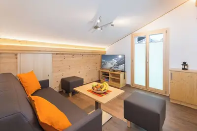 Image de Ferienwohnungen Lunic, AZapartments. ch, B&B, (Grächen), 1057 by Interhome