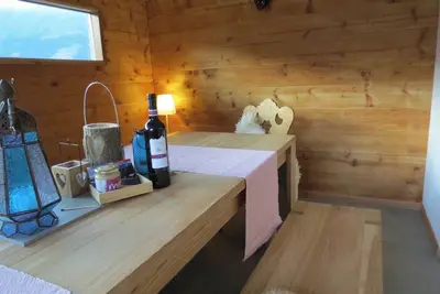 Image de Ferienwohnungen Chalet Safran, (Grächen), 1063 & 1594 by Interhome