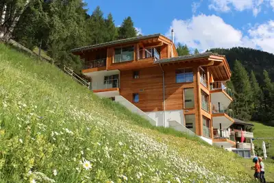 Image de Chalet Nepomuk, (Zermatt), 1632. 00 by Interhome