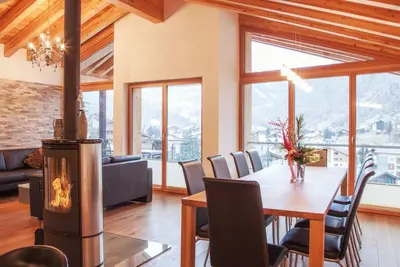 Image de Chalet Nepomuk, (Zermatt), 1632. 00 by Interhome