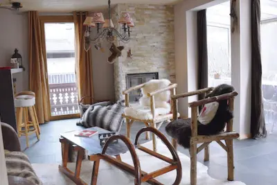 Image de Chalet l'Eglantine, (Champery), by Interhome