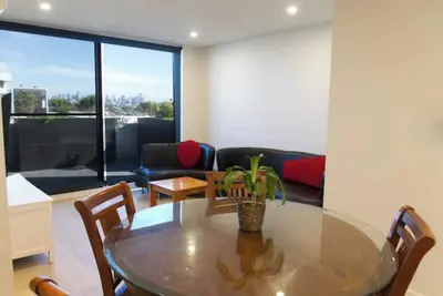 Image de Spacious New 2 Bdr with City Views