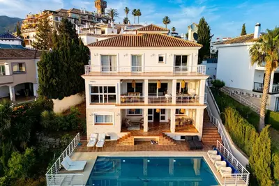 Image de Retraite de Luxe à Mijas Golf | Piscine Chauffée & Vue Panoramique