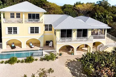 Image de Luxury Captiva Island Villa | Gulf Views, Saltwater Pool & Sleeps 9