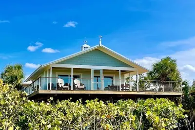Image de Charming Old Florida Cottage with Private Dock & Sunset Views near Little Gasparilla Island, Fl