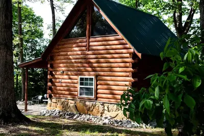 Image de Cozy Log Cabin Retreat near Green River Lake State Park, Perfect for a Weekend of Fishing