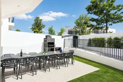 Image de Villa Lilas: 8 Bed Central Albufeira Pool Villa