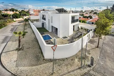 Image de Luxury Strip Villa Magnolia w/ Hot Tub, Albufeira