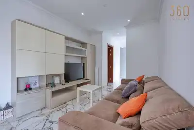 Image de Central Sliema | 3br home w/Terrace, Walk to Beach