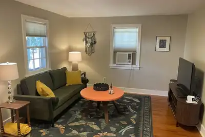 Image de Cozy Coach House: just minutes to Cmu and Soaring Eagle Casino