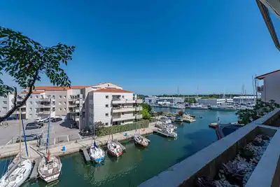 Image de Marine de port, bateaux et détente