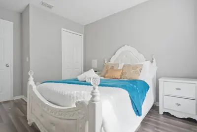 Image de 3br Resort Townhouse Near Disney | Pool & Lake