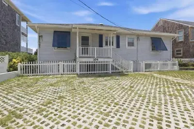 Image de Oceanfront with Expansive Deck & Stunning View
