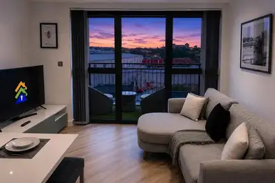 Image de 4th Floor Central Flat With Balcony - Pass the Keys