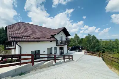 Image de Panorama Hill Retreat by Casa Calatorului