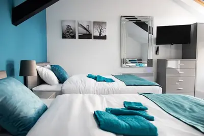 Image de 3-Bed Anfield | Private Parking | Sleeps 7