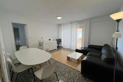 Image de Appartement Spacieux à 400m des Plages de Salou – 4 Chambres, Terrasse, Cuisine Équipée