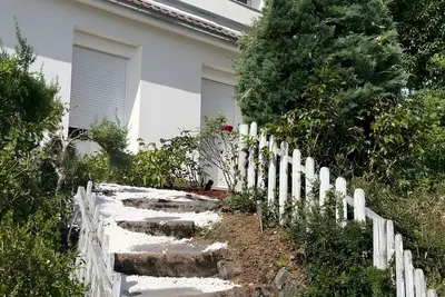 Image de Villa « Gîte Aux Anges 51 » avec piscine privée et jardin privatif
