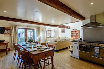 Image de 5 Bed in Preston (oc-40993)