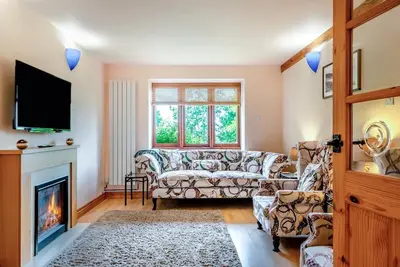 Image de 2 Bed in Godshill (oc-ic129)