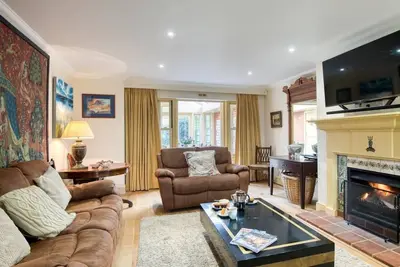 Image de 5 Bed in Choseley (oc-kt086)