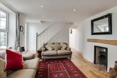 3 Bed in Folkestone (oc-75607)
