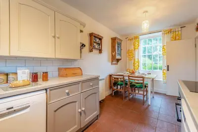 Image de 2 Bed in Keswick (oc-sz415)