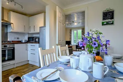 Image de 3 Bed in Bridport (oc-dc024)