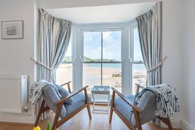 Image de 2 Bed in Tenby (oc-fb114)