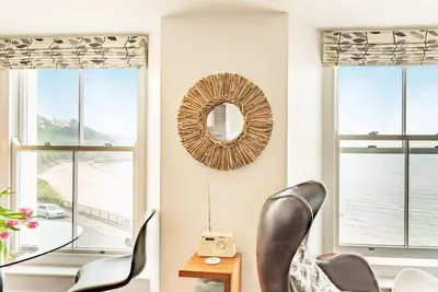 Image de 2 Bed in Tenby (oc-fb110)