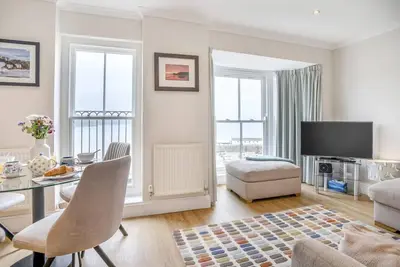 Image de 2 Bed in Tenby (oc-fb113)
