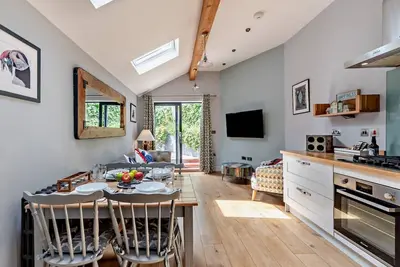 Image de 2 Bed in Tenby (oc-fb001)