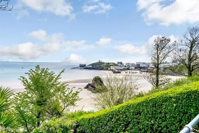 Image de 3 Bed in Tenby (oc-fb199)