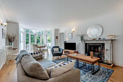 Image de 3 Bed in Tenby (oc-fb237)