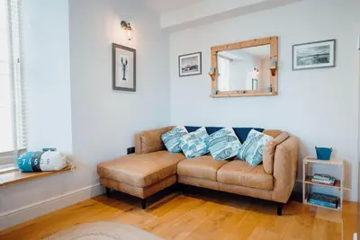 Image de 2 Bed in Tenby (oc-fb285)