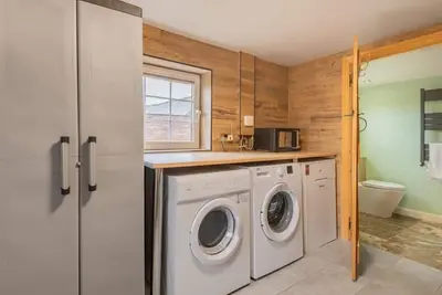 Image de 4 Bed in Penrith (oc-sz321)