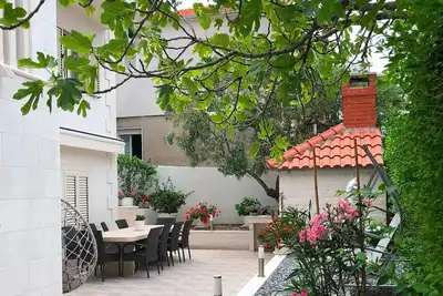 Image de Deluxe Two Bedroom Apartment with Terrace