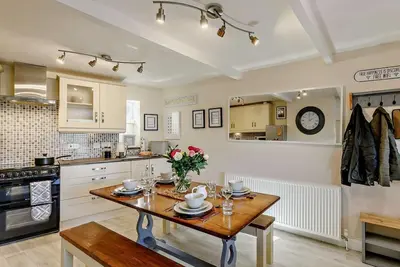 Image de 3 Bed in Holmfirth (oc-91797)