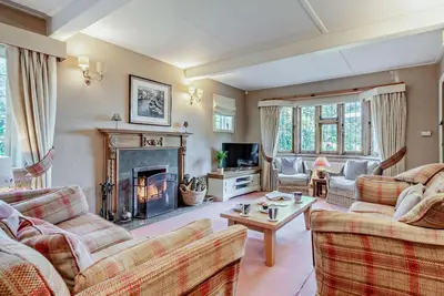 Image de 4 Bed in Ringwood (oc-92557)