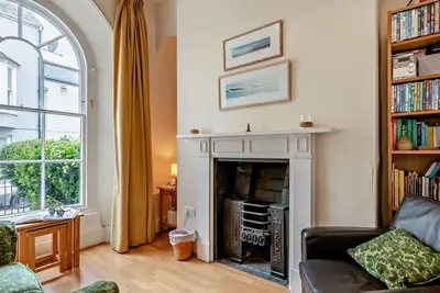 Image de 4 Bed in Tenby (oc-fb104)