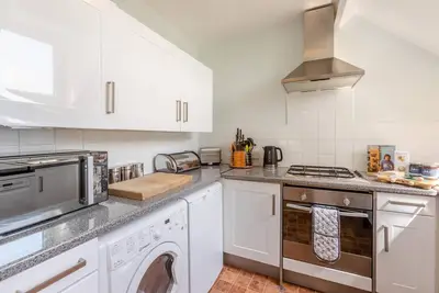 Image de 2 Bed in Appledore (oc-gable)