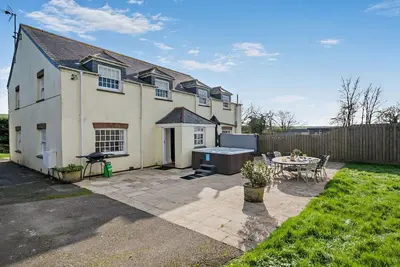 Image de 5 Bed in Wadebridge (oc-tbart)