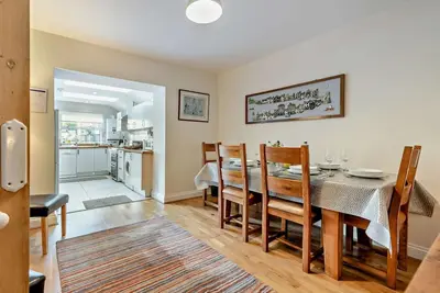 Image de 3 Bed in Tenby (oc-fb283)