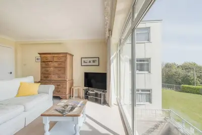 Image de 2 Bed in Tenby (oc-fb065)
